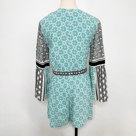 NWT Loft Sand Dollar Romper Aqua Black Bell Sleeve Preppy Summer Beach Size XS - Picture 6 of 10